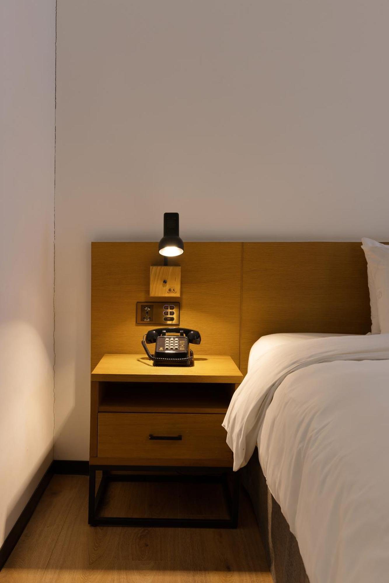 Bluesky Hotel Taizhong Zewnętrze zdjęcie