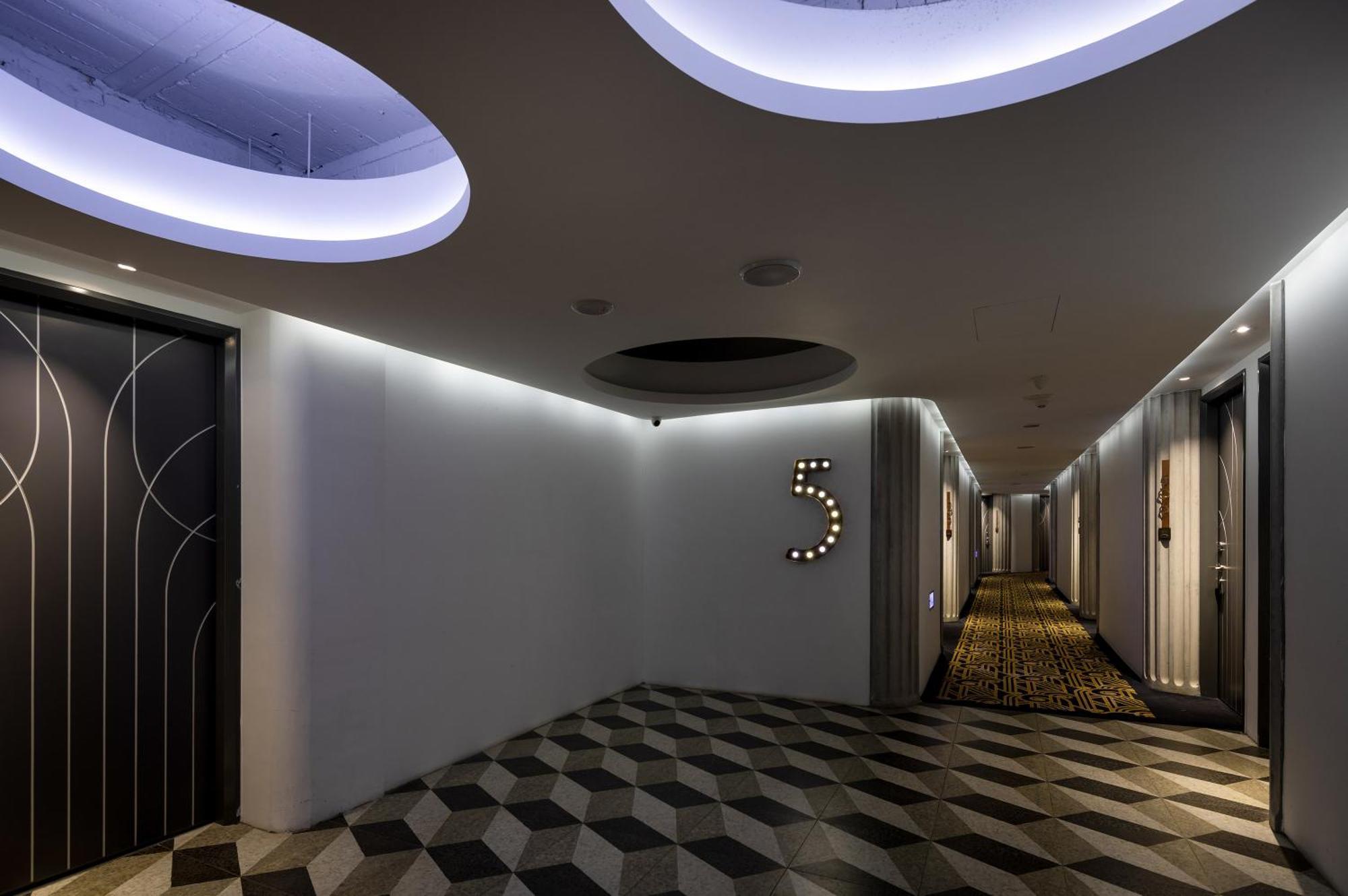 Bluesky Hotel Taizhong Zewnętrze zdjęcie