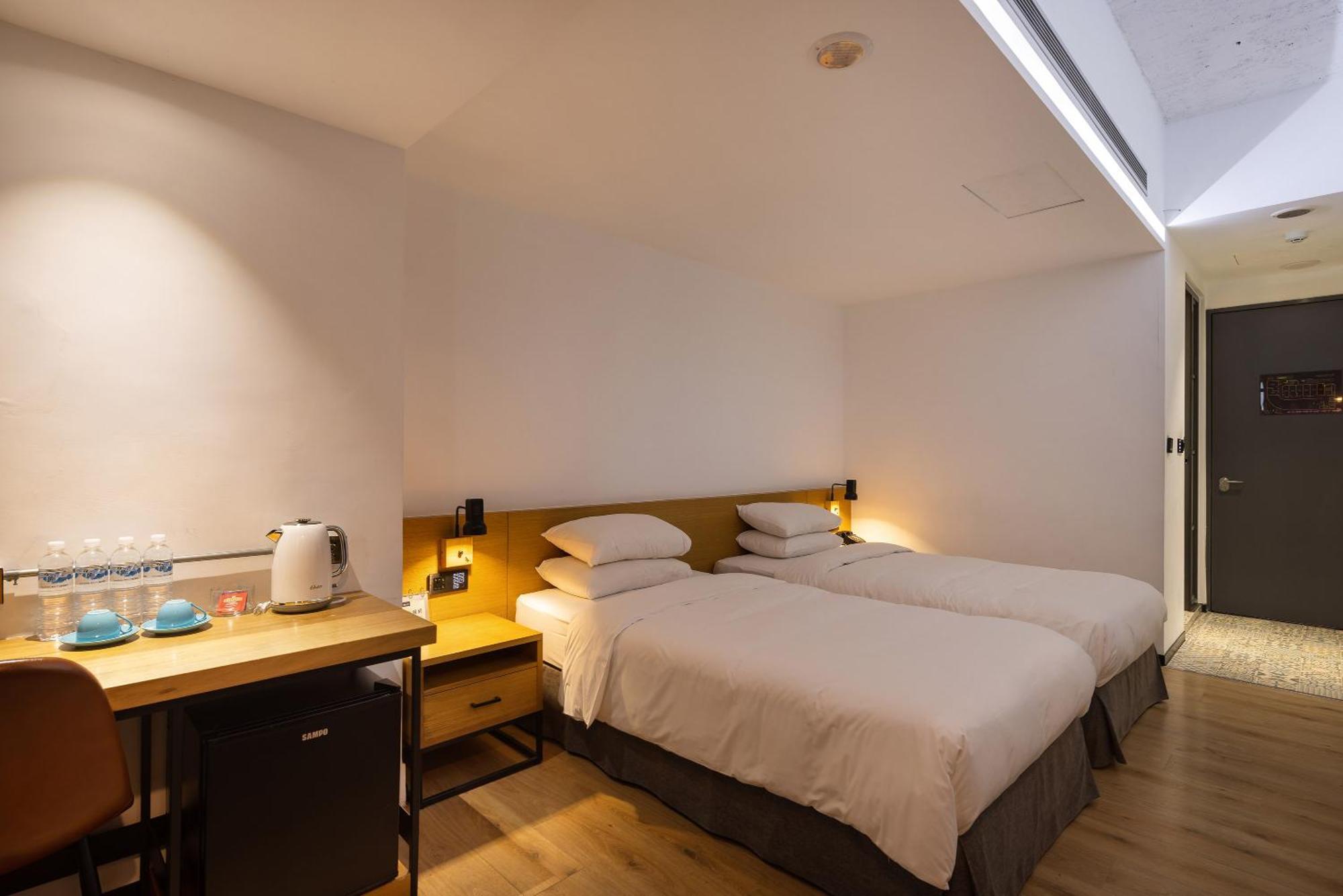 Bluesky Hotel Taizhong Zewnętrze zdjęcie