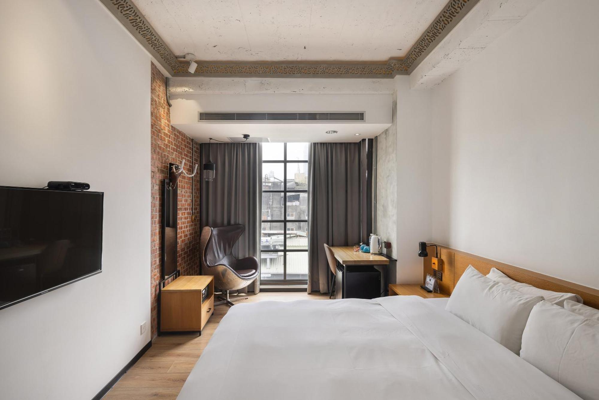 Bluesky Hotel Taizhong Zewnętrze zdjęcie