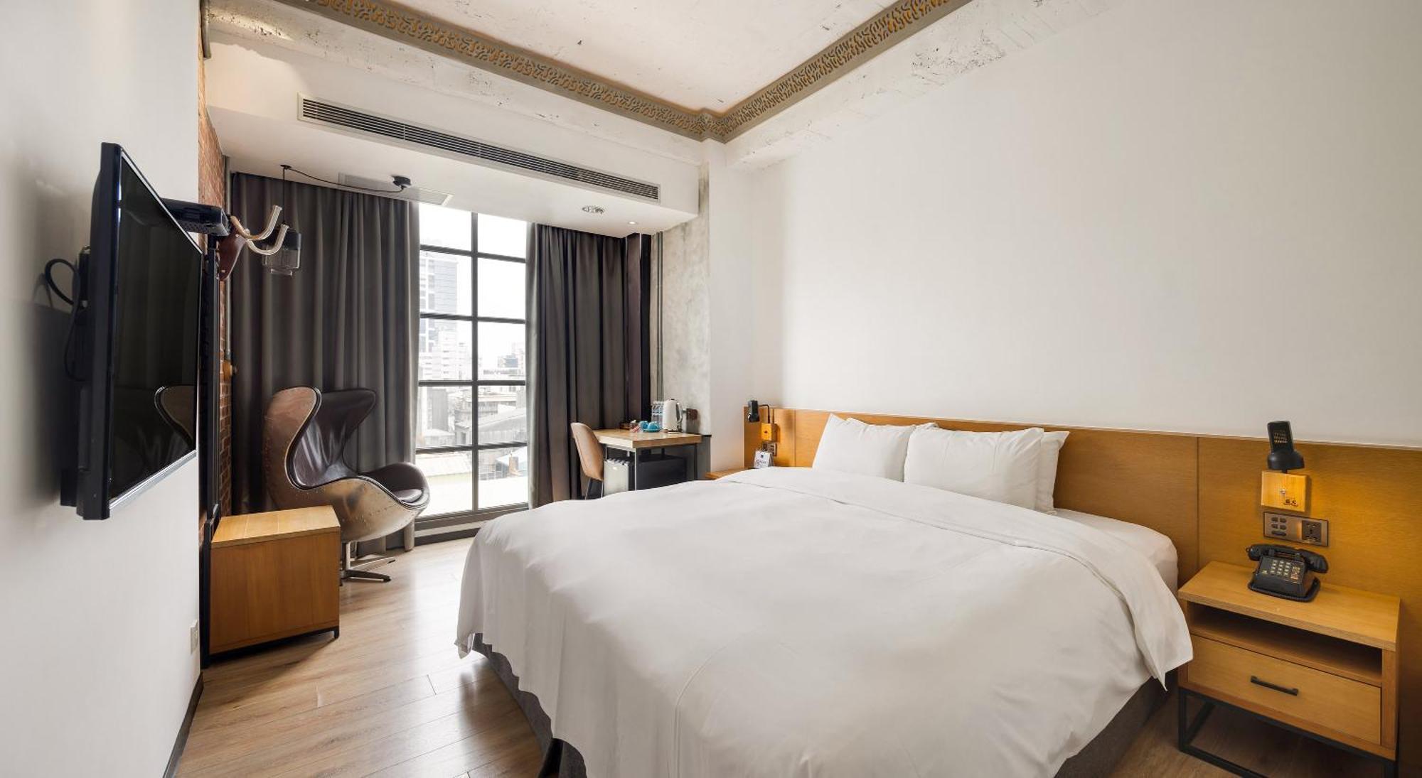 Bluesky Hotel Taizhong Zewnętrze zdjęcie