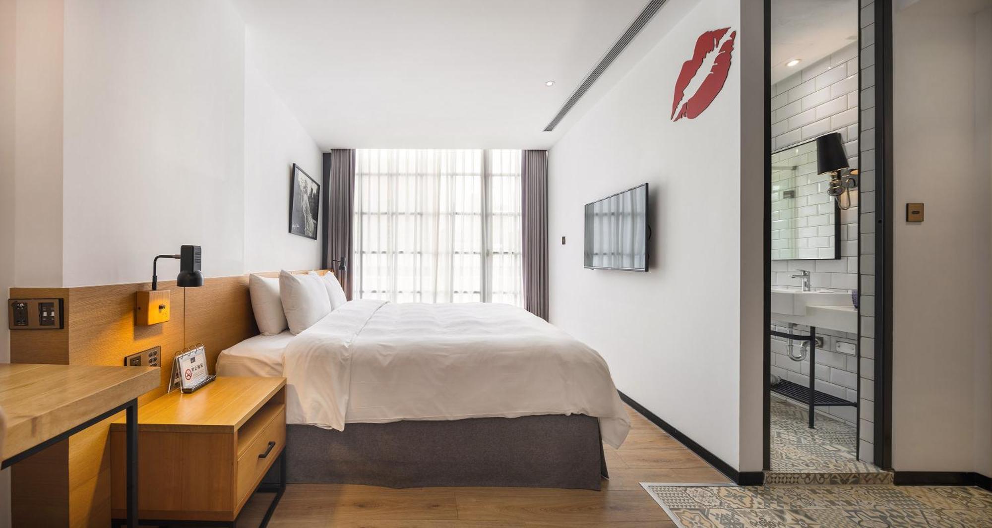 Bluesky Hotel Taizhong Zewnętrze zdjęcie