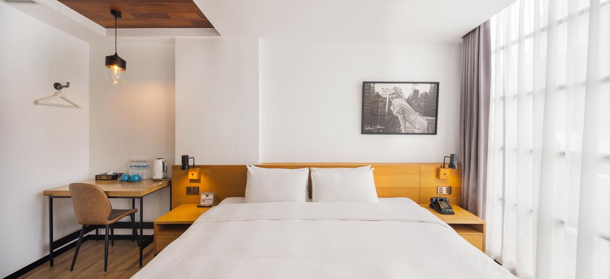 Bluesky Hotel Taizhong Zewnętrze zdjęcie