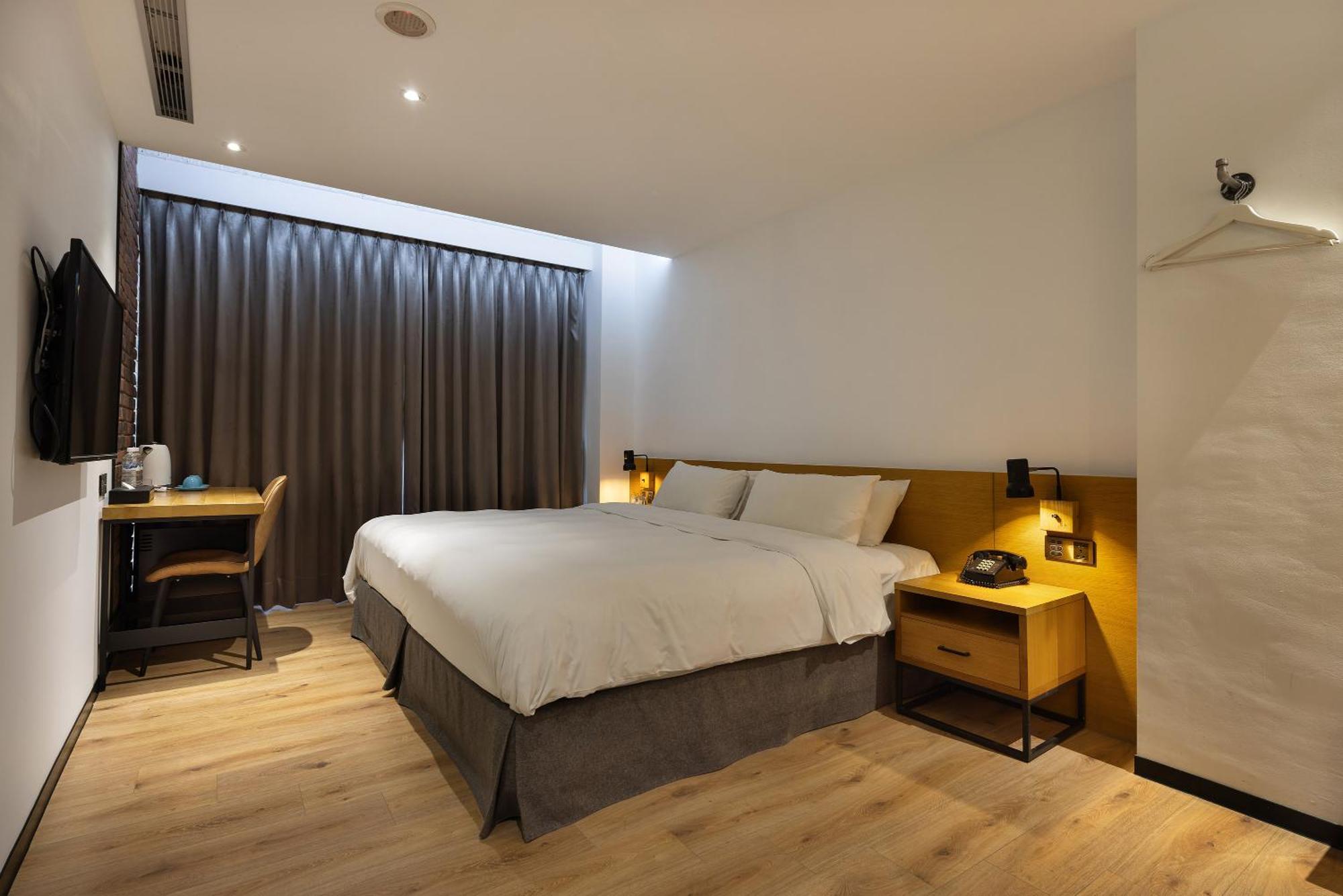 Bluesky Hotel Taizhong Zewnętrze zdjęcie