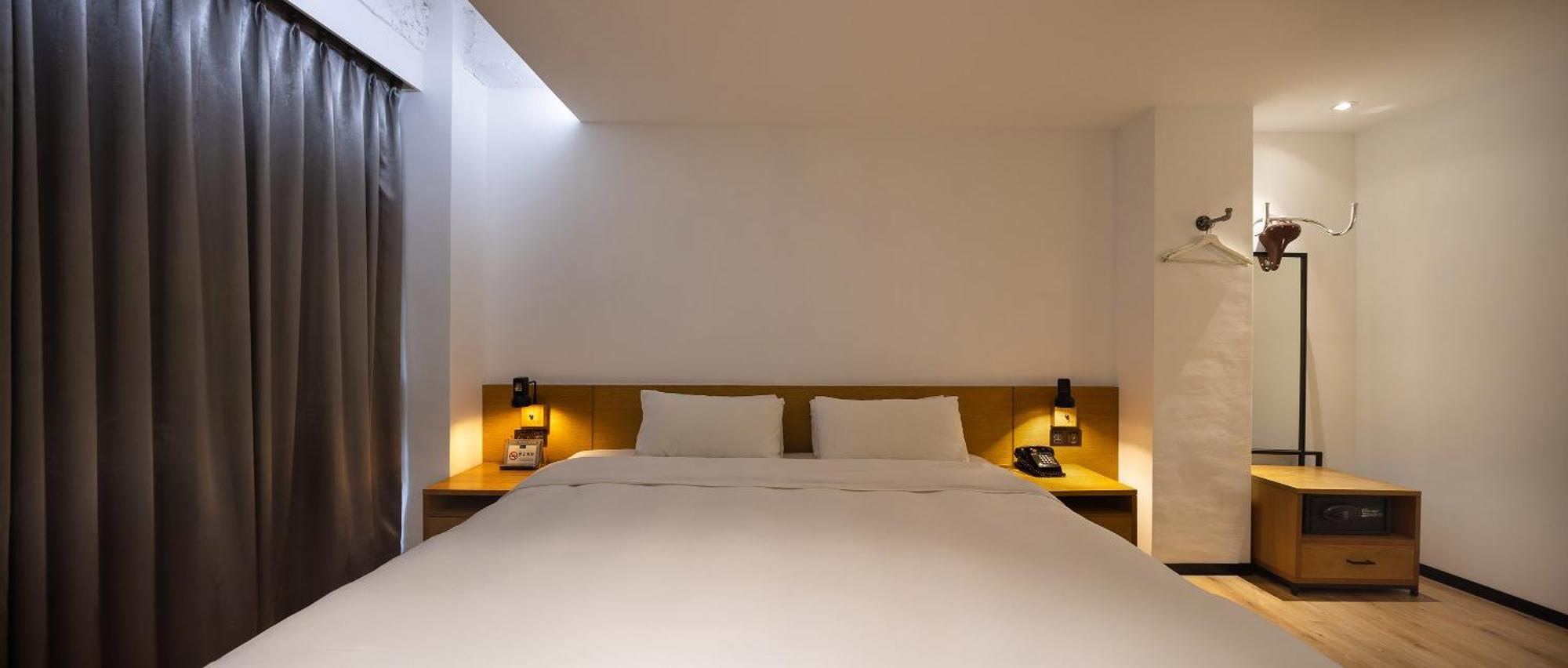 Bluesky Hotel Taizhong Zewnętrze zdjęcie