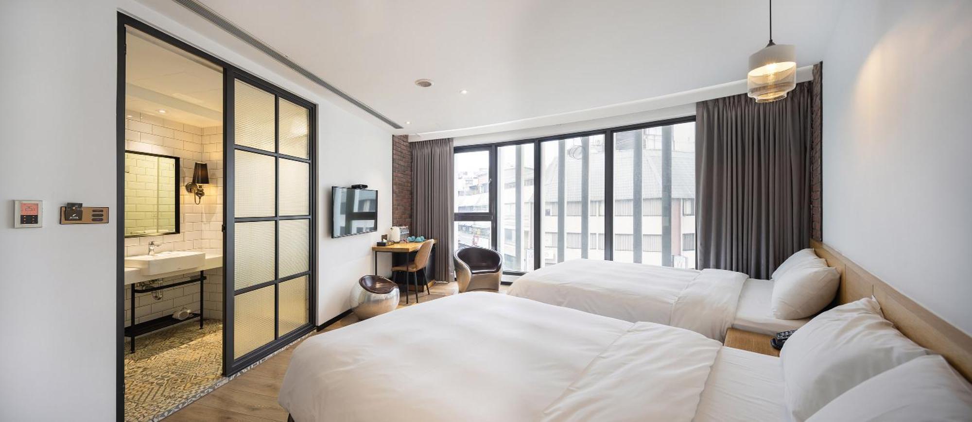 Bluesky Hotel Taizhong Zewnętrze zdjęcie