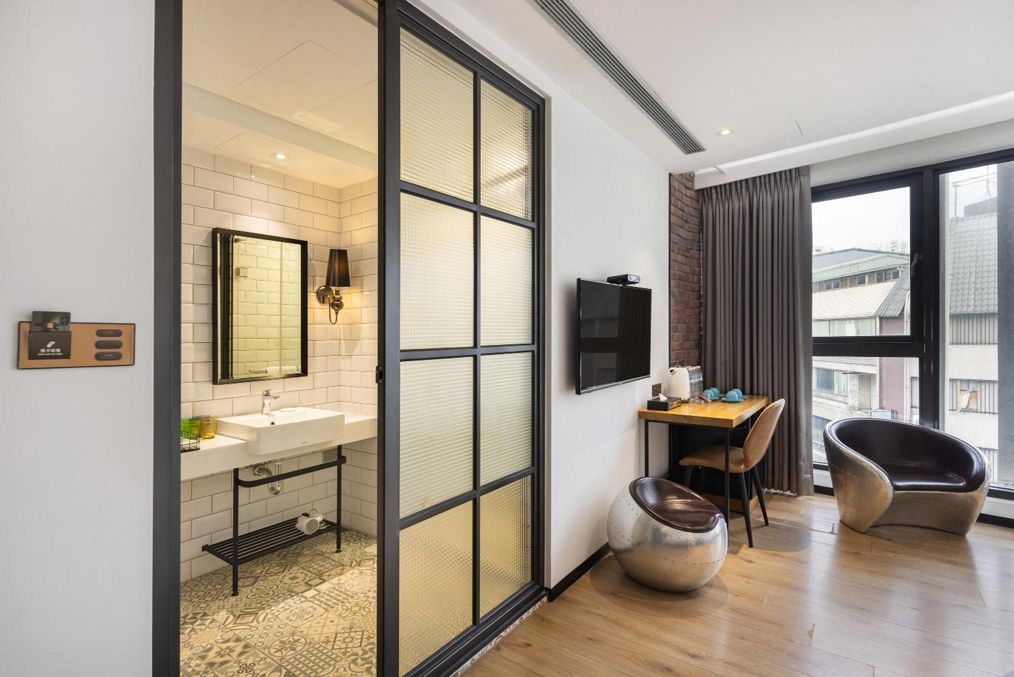 Bluesky Hotel Taizhong Zewnętrze zdjęcie