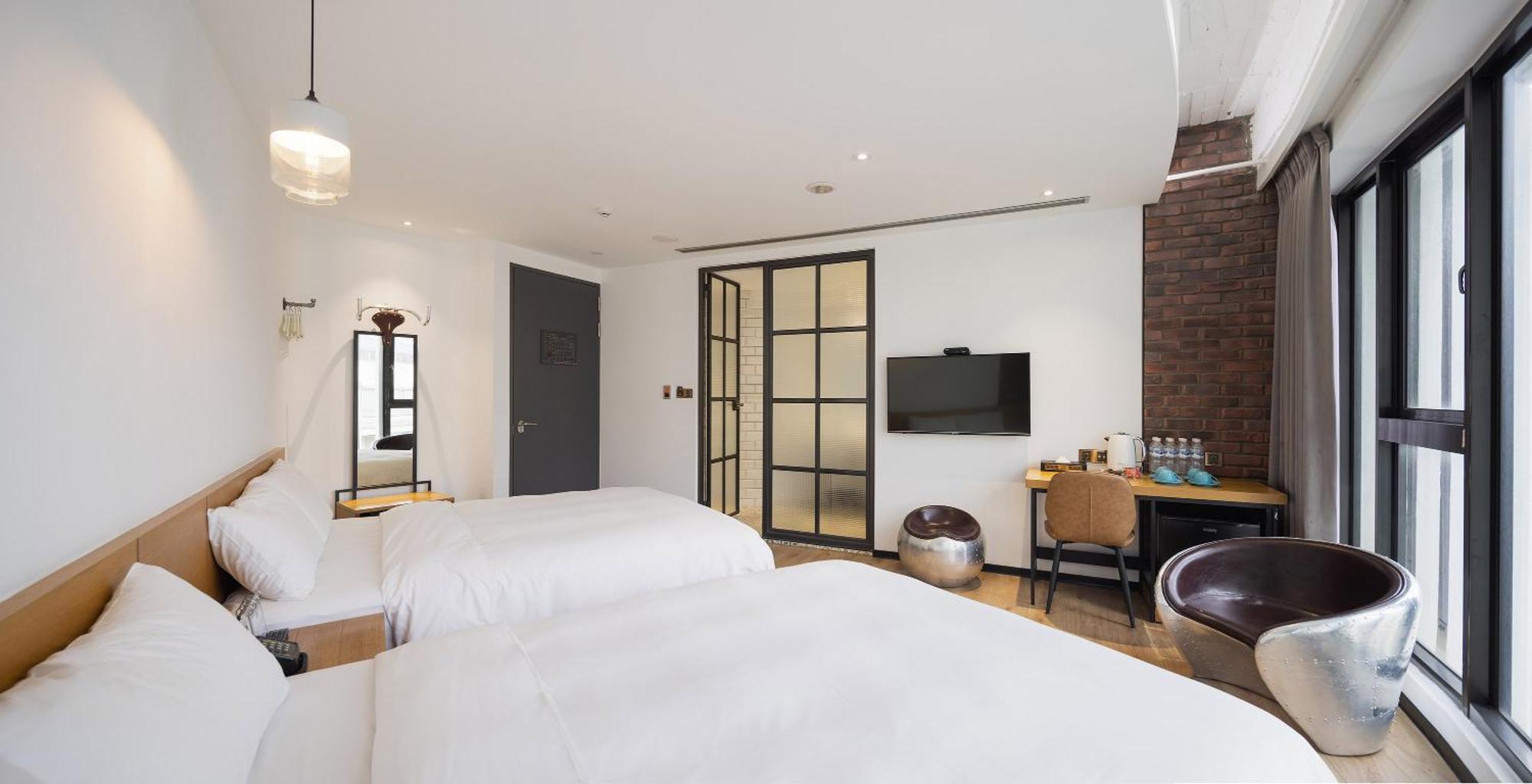 Bluesky Hotel Taizhong Zewnętrze zdjęcie